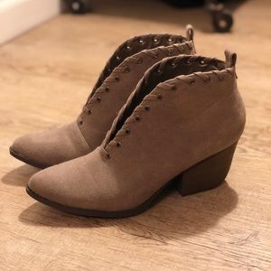 Girly Cowboy Style Slipon Booties